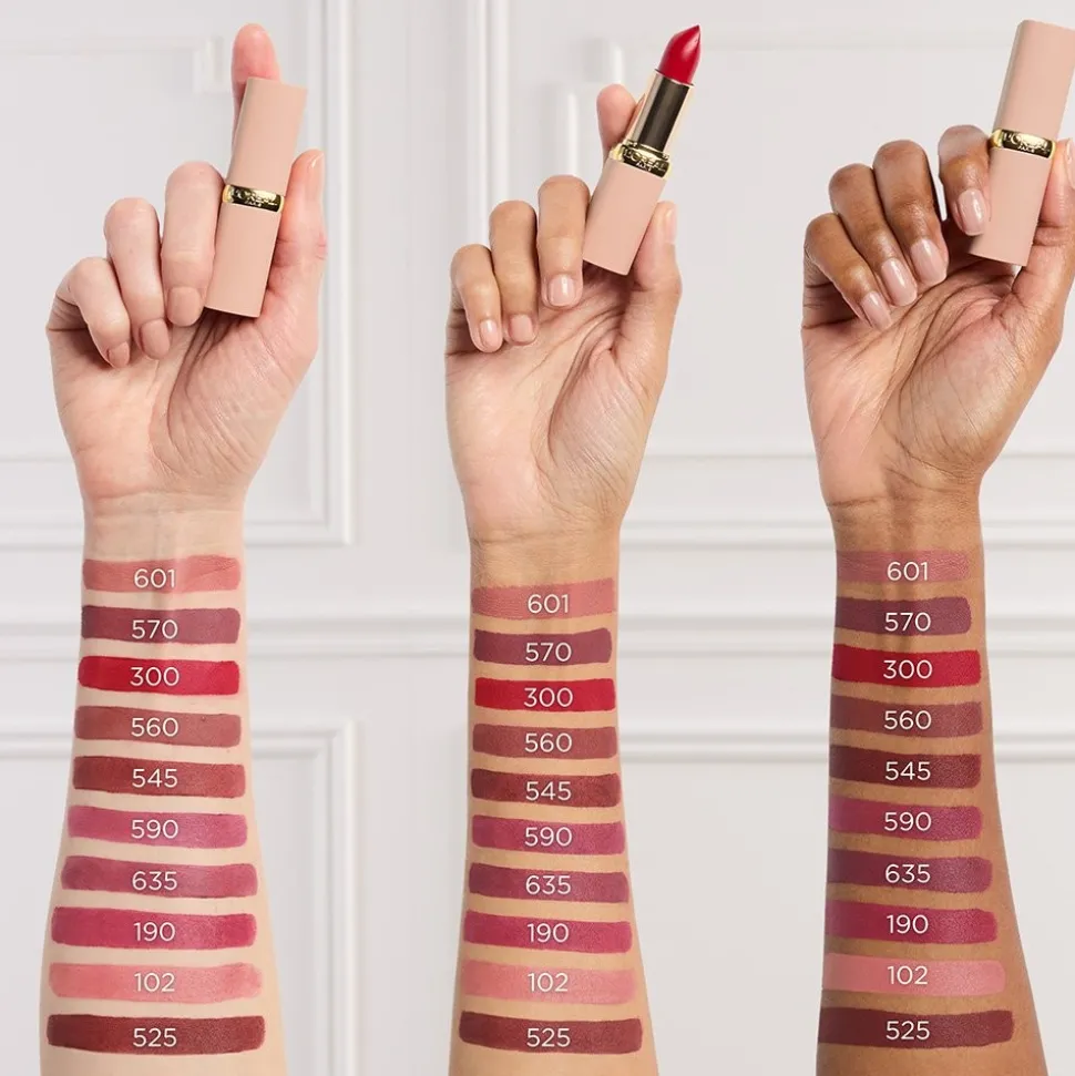 Colour Riche Blurred Matte Lipstick for Hydration and Minimized Lip Lines