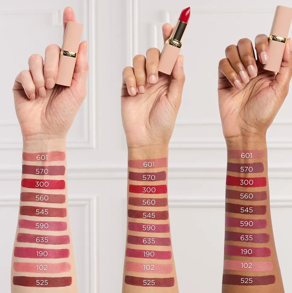 Colour Riche Blurred Matte Lipstick for Hydration and Minimized Lip Lines