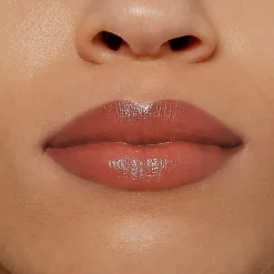 Colour Riche Satin Lipstick for Luxurious Hydration and Color