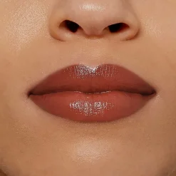 Colour Riche Satin Lipstick for Luxurious Hydration and Color