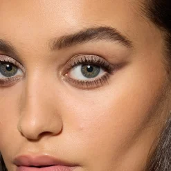 Le Shadow Stick Metallic Eyeshadow for Rich, Creamy Color
