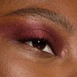 Le Shadow Stick Metallic Eyeshadow for Rich, Creamy Color