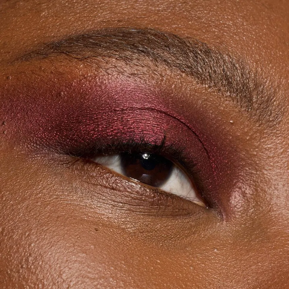 Le Shadow Stick Metallic Eyeshadow for Rich, Creamy Color
