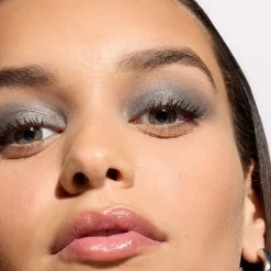 Le Shadow Stick Metallic Eyeshadow for Rich, Creamy Color